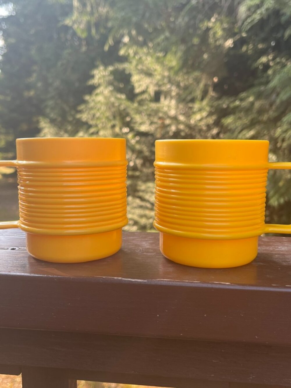 Vintage Retro 1970s Rubbermaid Yellow Ribbed Stackable Plastic Mugs Cups Set